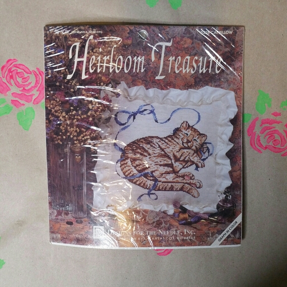 NEW Cat Cross Stitch Pillow Kit 5228 - Picture 3 of 6